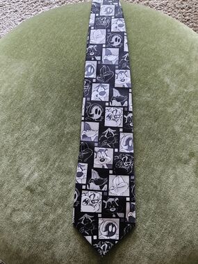 Looney Tunes Men's Black & White Cartoon Panel Necktie Daffy Duck Bugs Bunny Tie